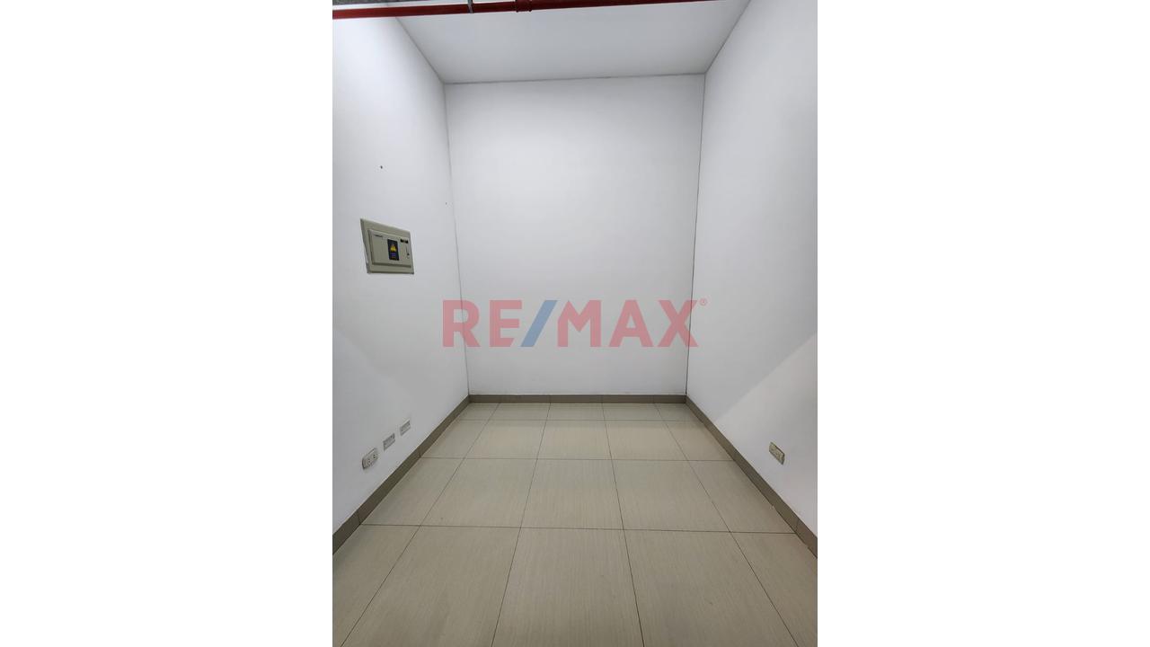 Vendo Local Comercial En Galaxy Plaza (Chorrillos) 📈 - 11
