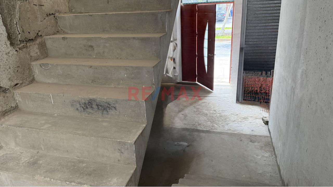 Local En Alquiler En Gris – Los Olivos Av Central Cerca A Carlos Izaguirre — foto 6