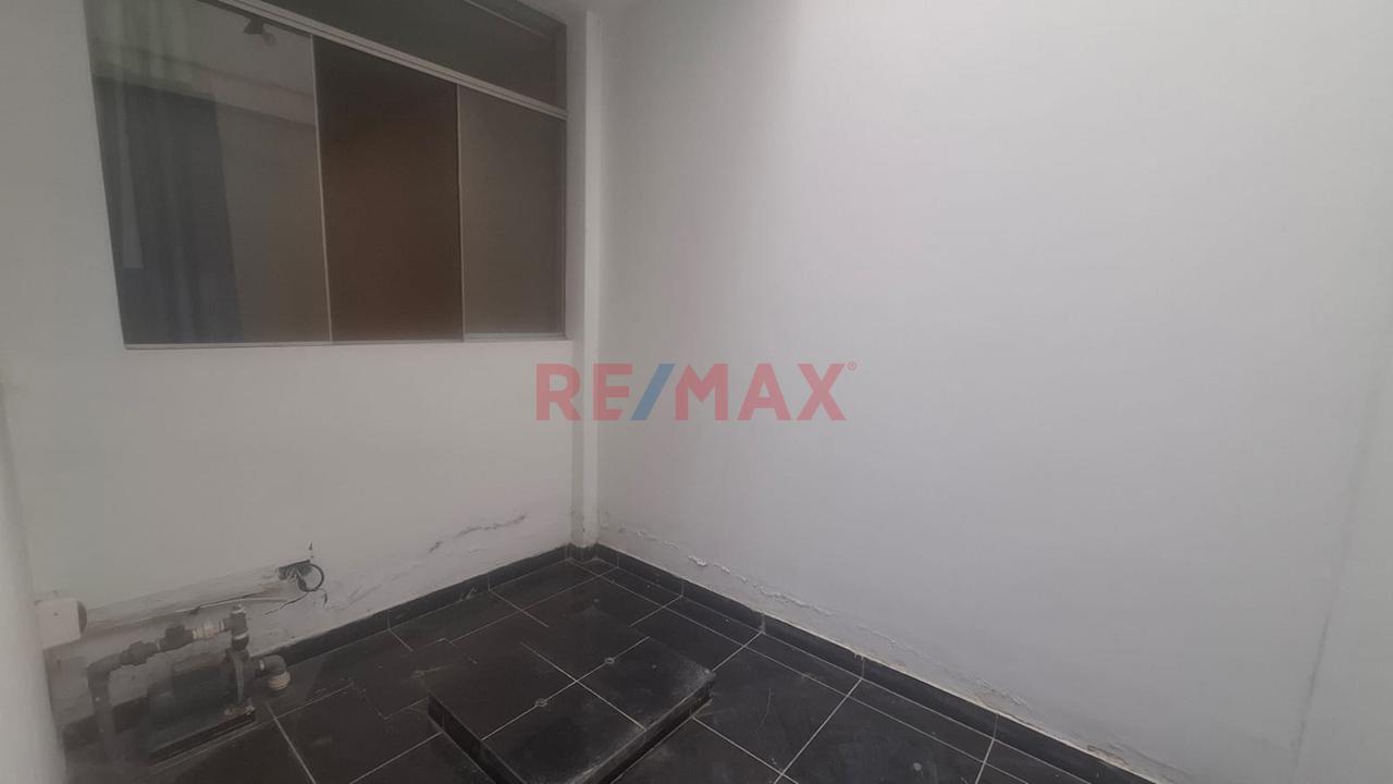 Casa De 2 Pisos En Venta Urb. El Ingeniero I - 13