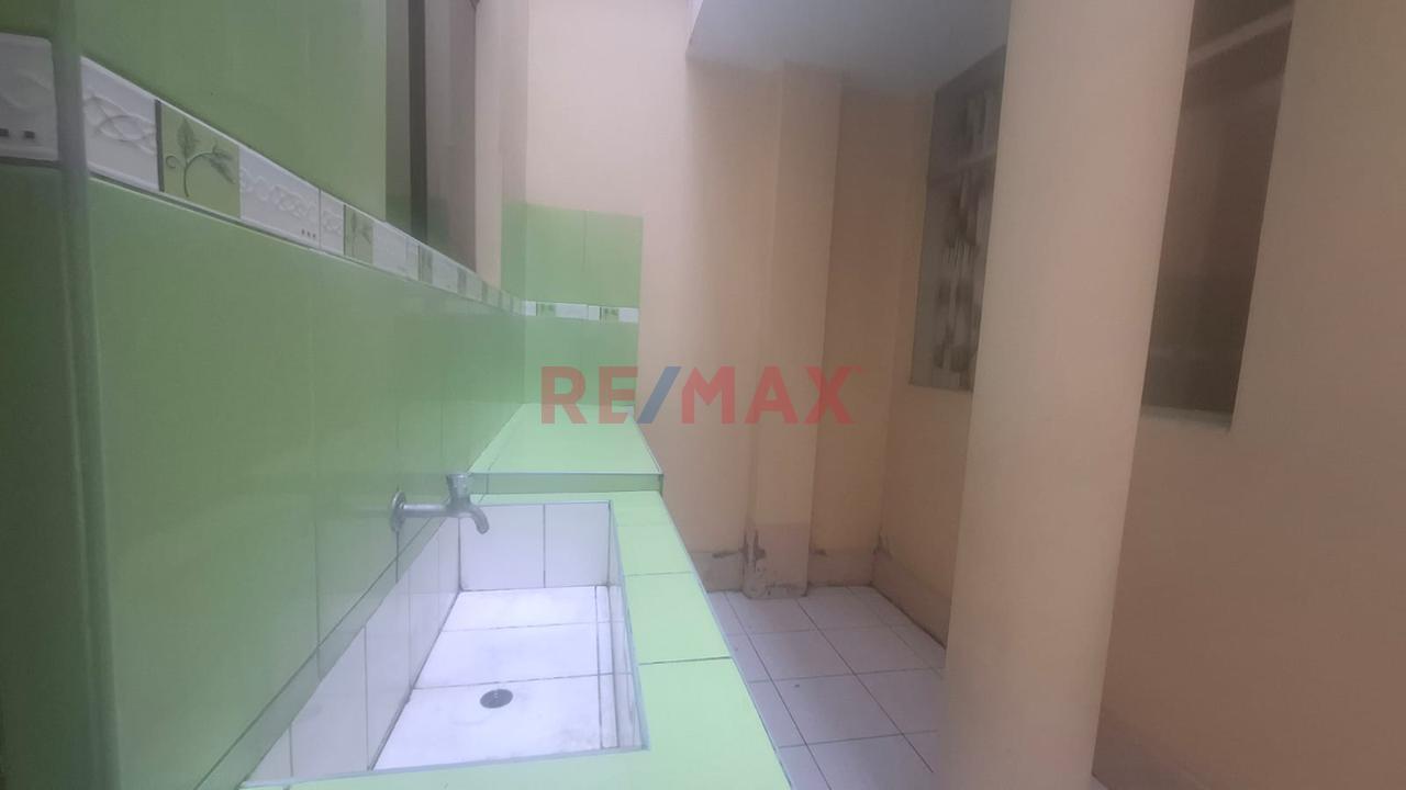 Casa De 2 Pisos En Venta Urb. El Ingeniero I - 4