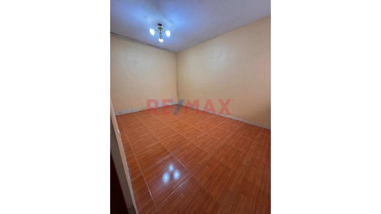 Casa De 2 Pisos En Venta Urb. El Ingeniero I - 19