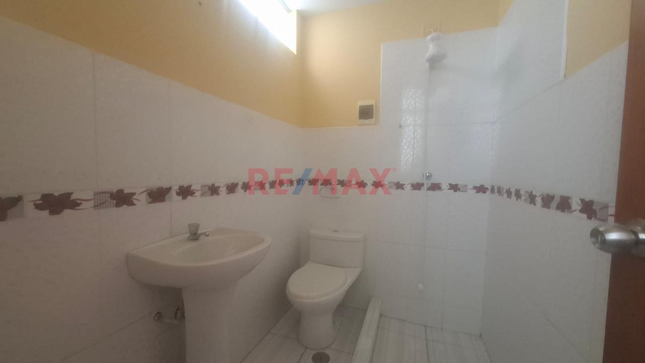 Casa De 2 Pisos En Venta Urb. El Ingeniero I - 9