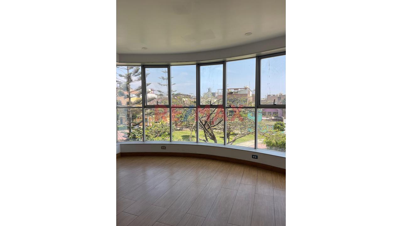 ¡Vive Frente Al Parque! Departamento De 1 Dormitorio En Alquiler — foto 2
