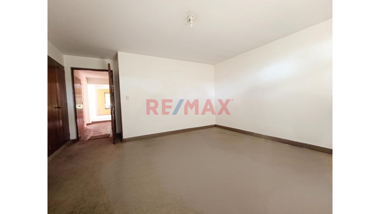 En Venta - Casa En Urb. La Molina Vieja | 465 M² De Terreno | 4 Dormitorios | Jardín — foto 11