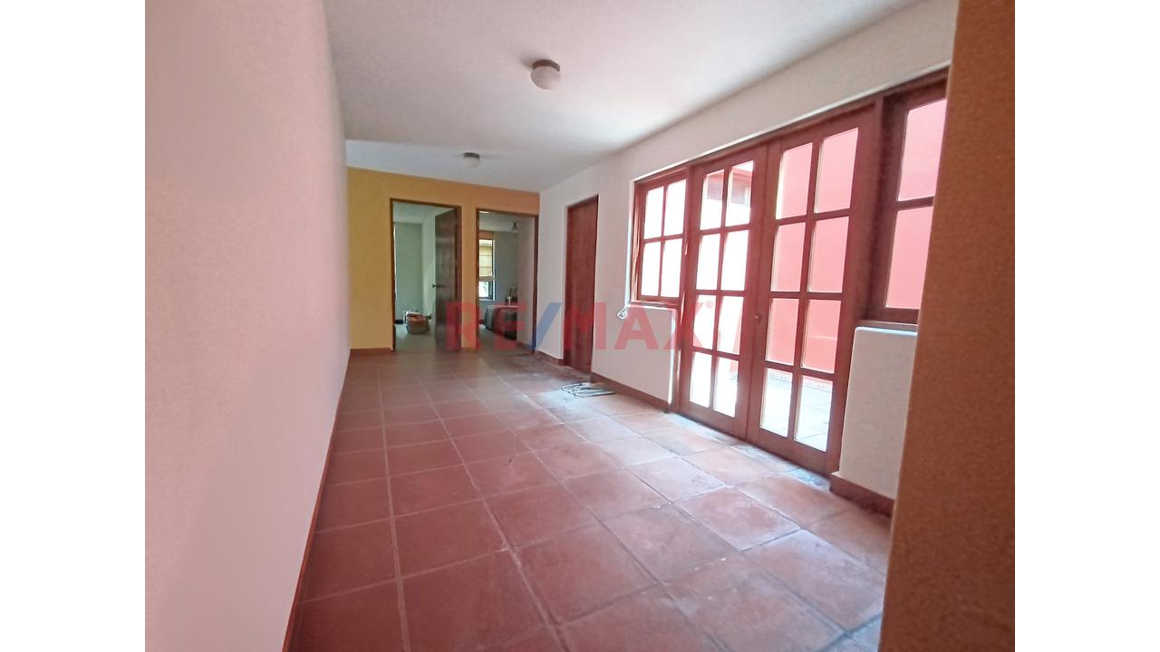 En Venta - Casa En Urb. La Molina Vieja | 465 M² De Terreno | 4 Dormitorios | Jardín — foto 9