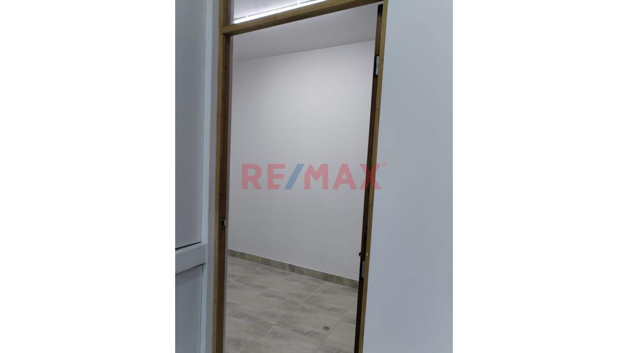 Alquiler De Local Comercial En El Agustino - 11