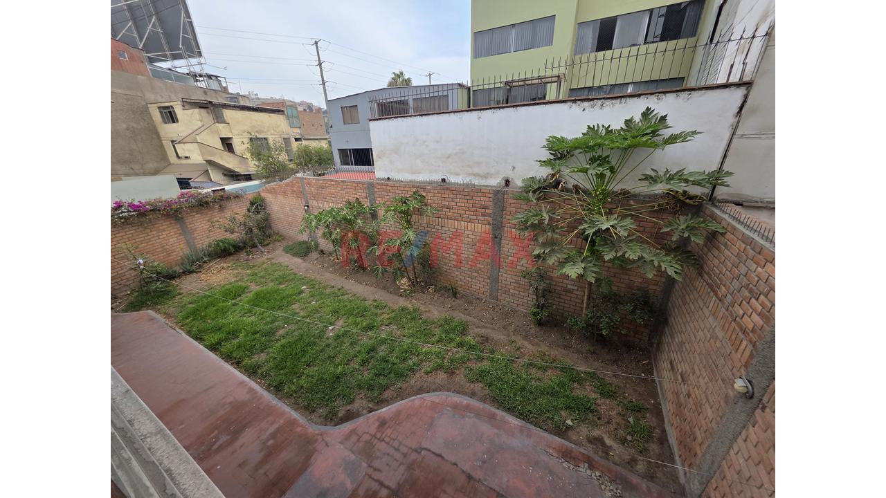 Casa Amplia De 3 Pisos En Surco - 19