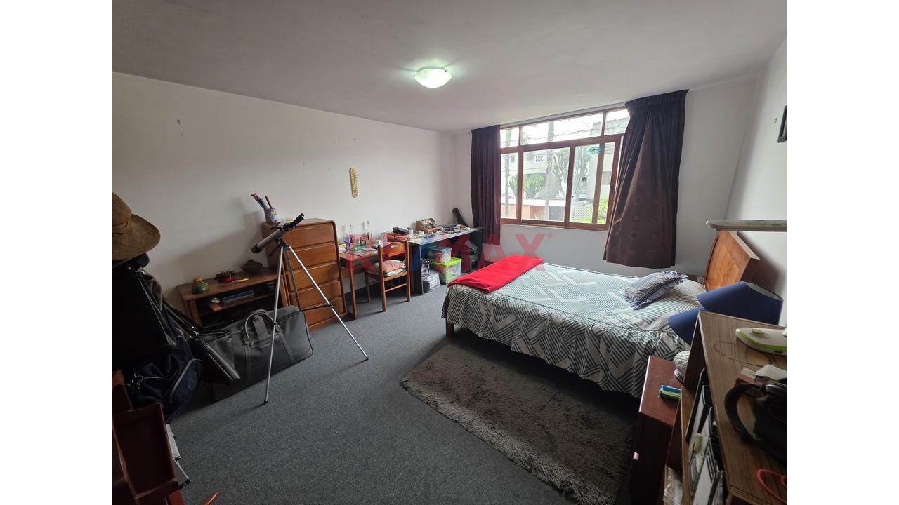 Casa Amplia De 3 Pisos En Surco - 14