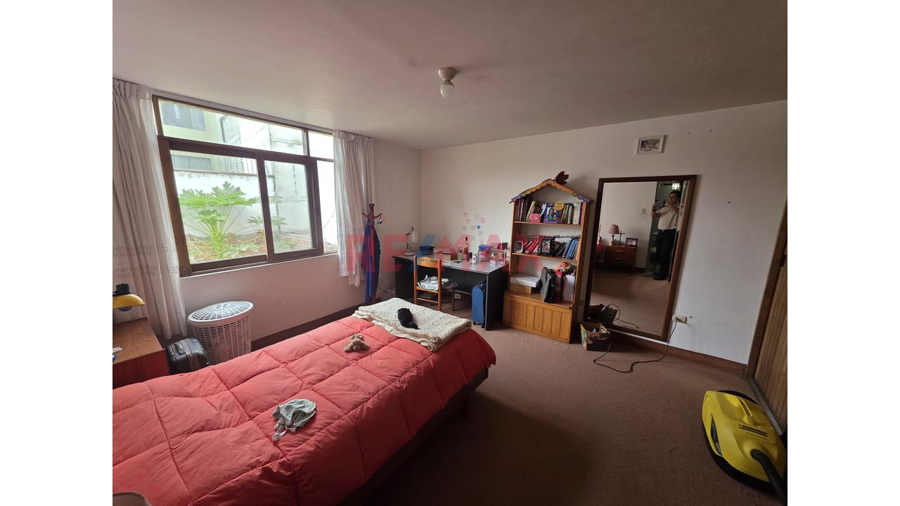 Casa Amplia De 3 Pisos En Surco - 16