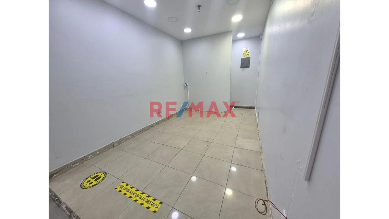 🏢 Alquiler De Local Comercial En Centro Comercial Compu Palace – Miraflores | Ubicación Estratégica - 5