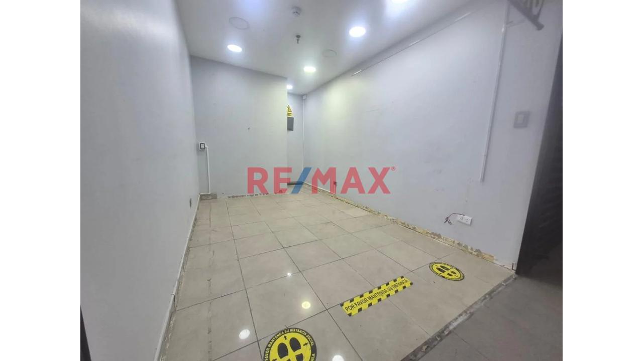 🏢 Alquiler De Local Comercial En Centro Comercial Compu Palace – Miraflores | Ubicación Estratégica - 2