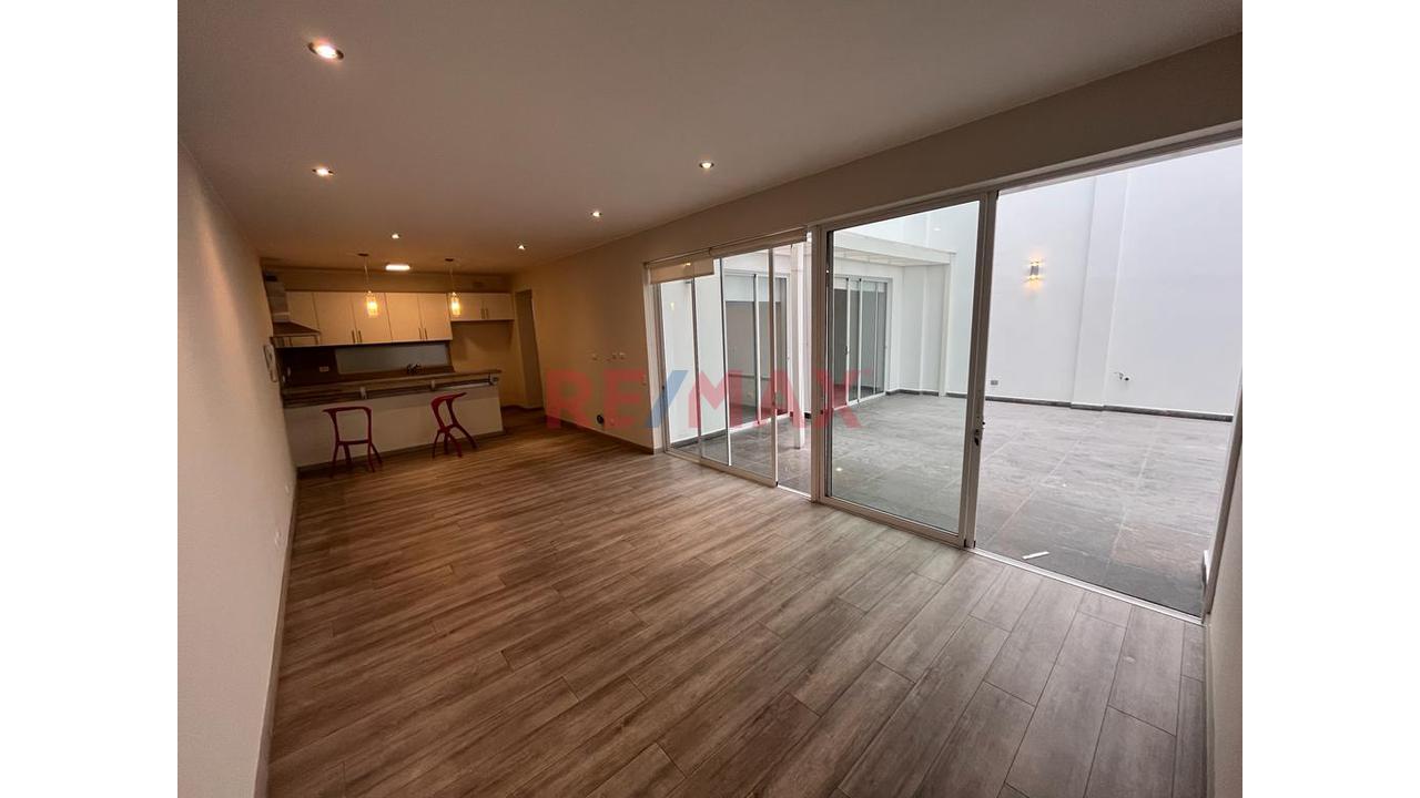 Venta Departamento Miraflores 3 Dormitorios, 3 Baños, 2 Estacionamientos Y Terraza — foto 2