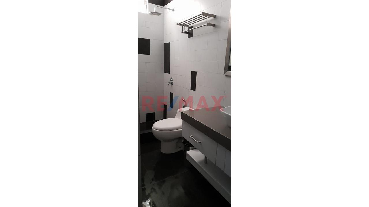 Alquiler Casa Tres Pisos En Sol De La Molina Con Terraza Y Piscina Incluye Minidepartamento — foto 4