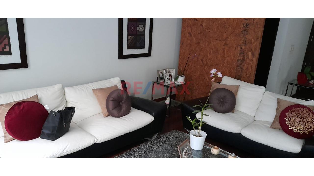 Alquiler Casa Tres Pisos En Sol De La Molina Con Terraza Y Piscina Incluye Minidepartamento — foto 9