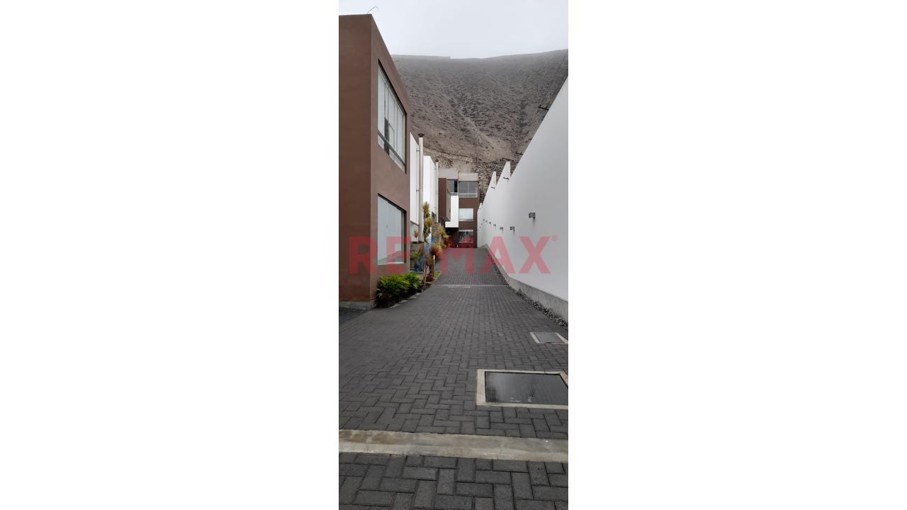 Alquiler Casa Tres Pisos En Sol De La Molina Con Terraza Y Piscina Incluye Minidepartamento — foto 7
