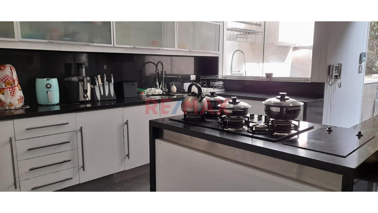 Alquiler Casa Tres Pisos En Sol De La Molina Con Terraza Y Piscina Incluye Minidepartamento — foto 5