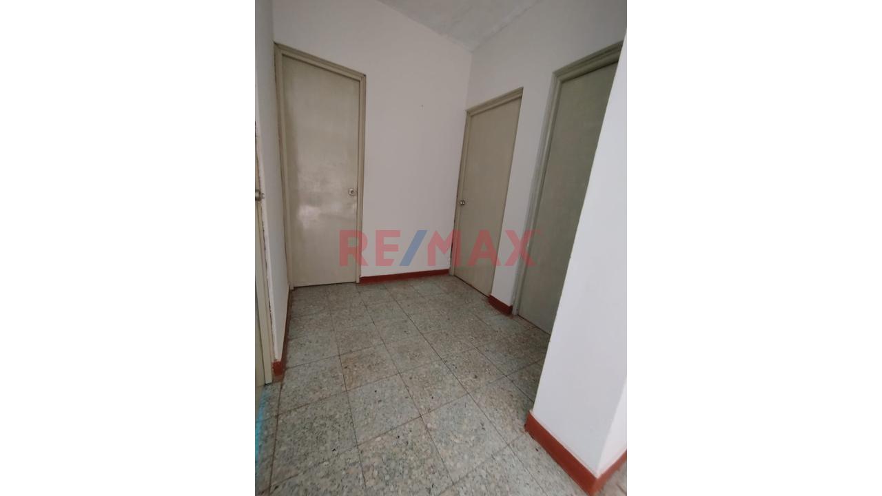 Casa En Venta En Urb.Residencial 280M2 A Media  Cuadra De Av. Sánchez Cerro — foto 8
