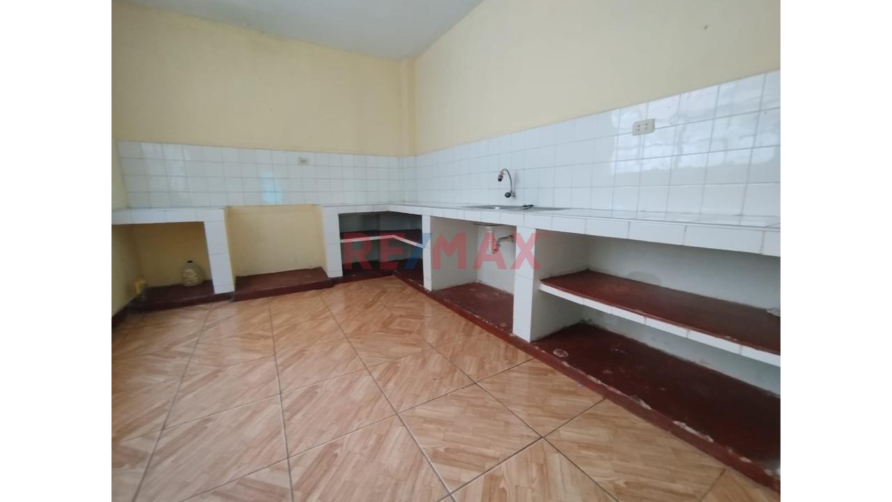 Casa En Venta En Urb.Residencial 280M2 A Media  Cuadra De Av. Sánchez Cerro — foto 13
