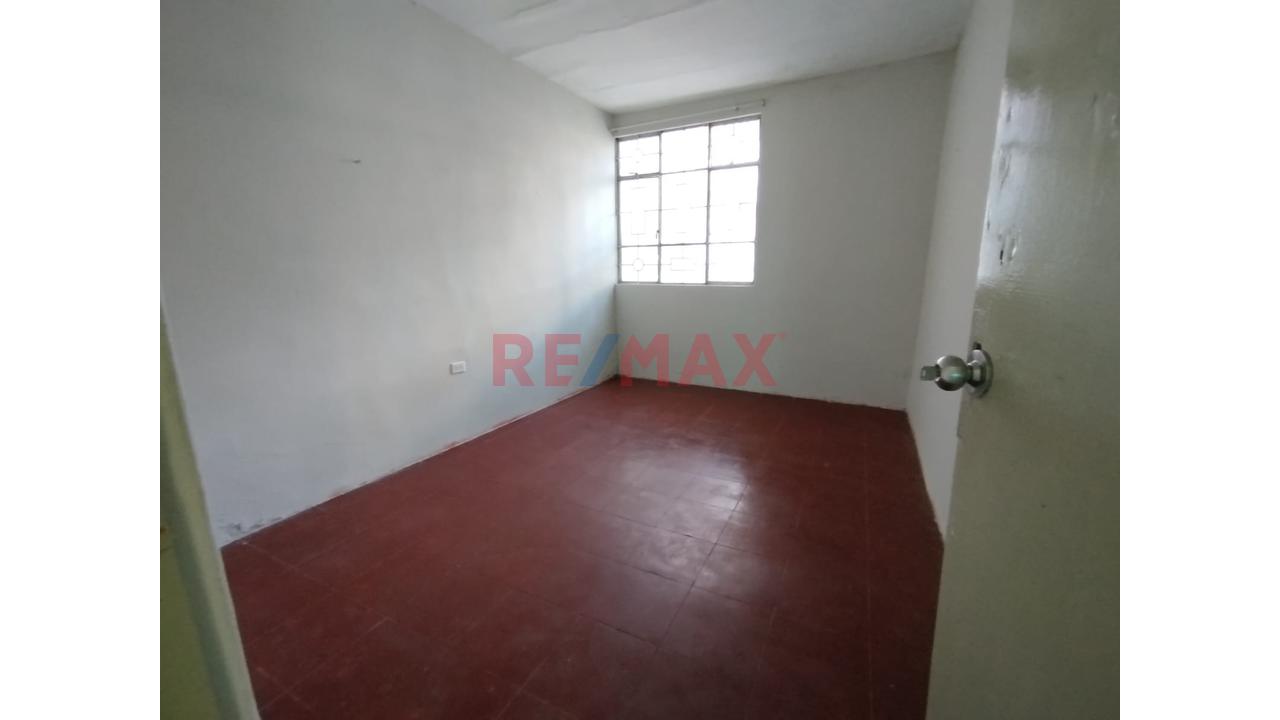 Casa En Venta En Urb.Residencial 280M2 A Media  Cuadra De Av. Sánchez Cerro — foto 11