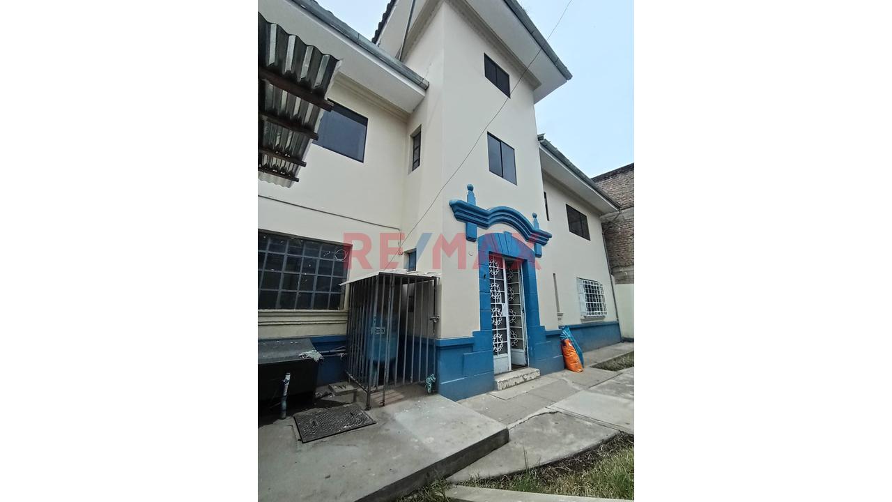 Venta De Gran Casa Como Terreno En El Centro De Huancayo - 7