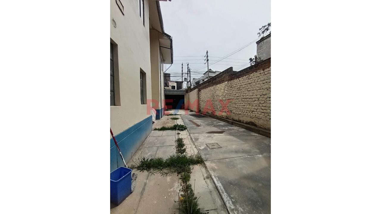 Venta De Gran Casa Como Terreno En El Centro De Huancayo - 6