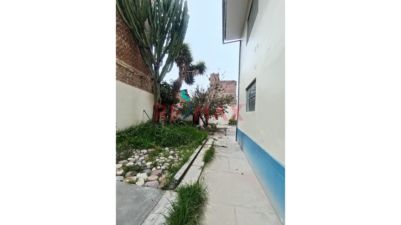 Venta De Gran Casa Como Terreno En El Centro De Huancayo - 9