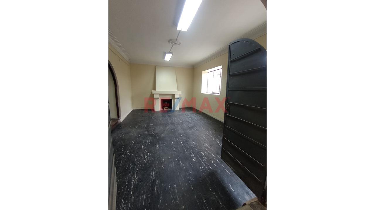 Venta De Gran Casa Como Terreno En El Centro De Huancayo - 8