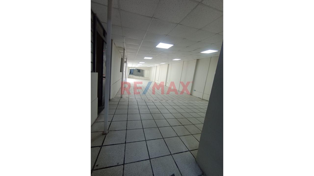 Venta De Gran Casa Como Terreno En El Centro De Huancayo - 5