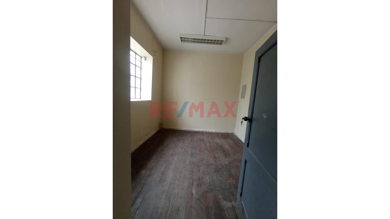 Casa Muy Amplia En Alquiler En El Centro De Huancayo - 8