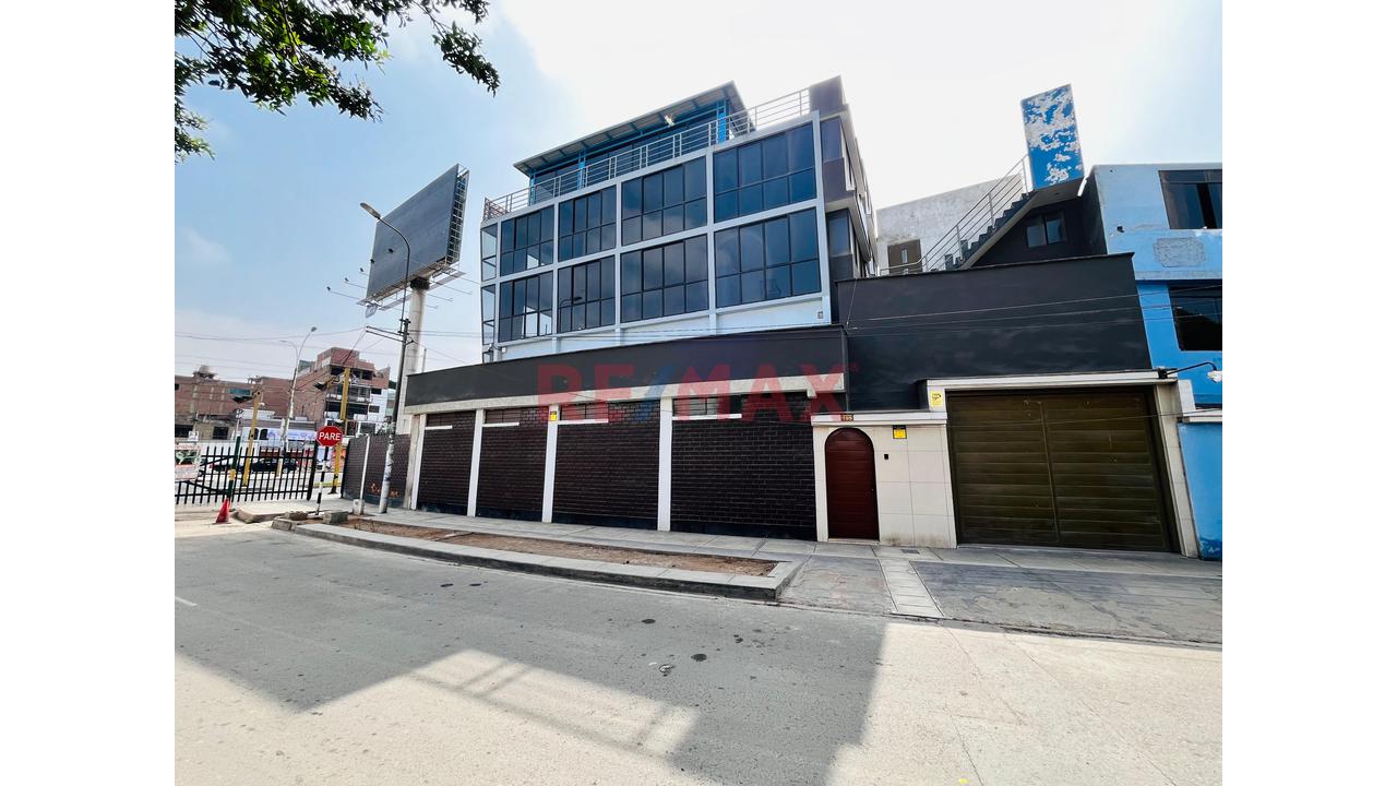 Edificio En Venta | Alta Rentabilidad En Av. Javier Prado – Ate