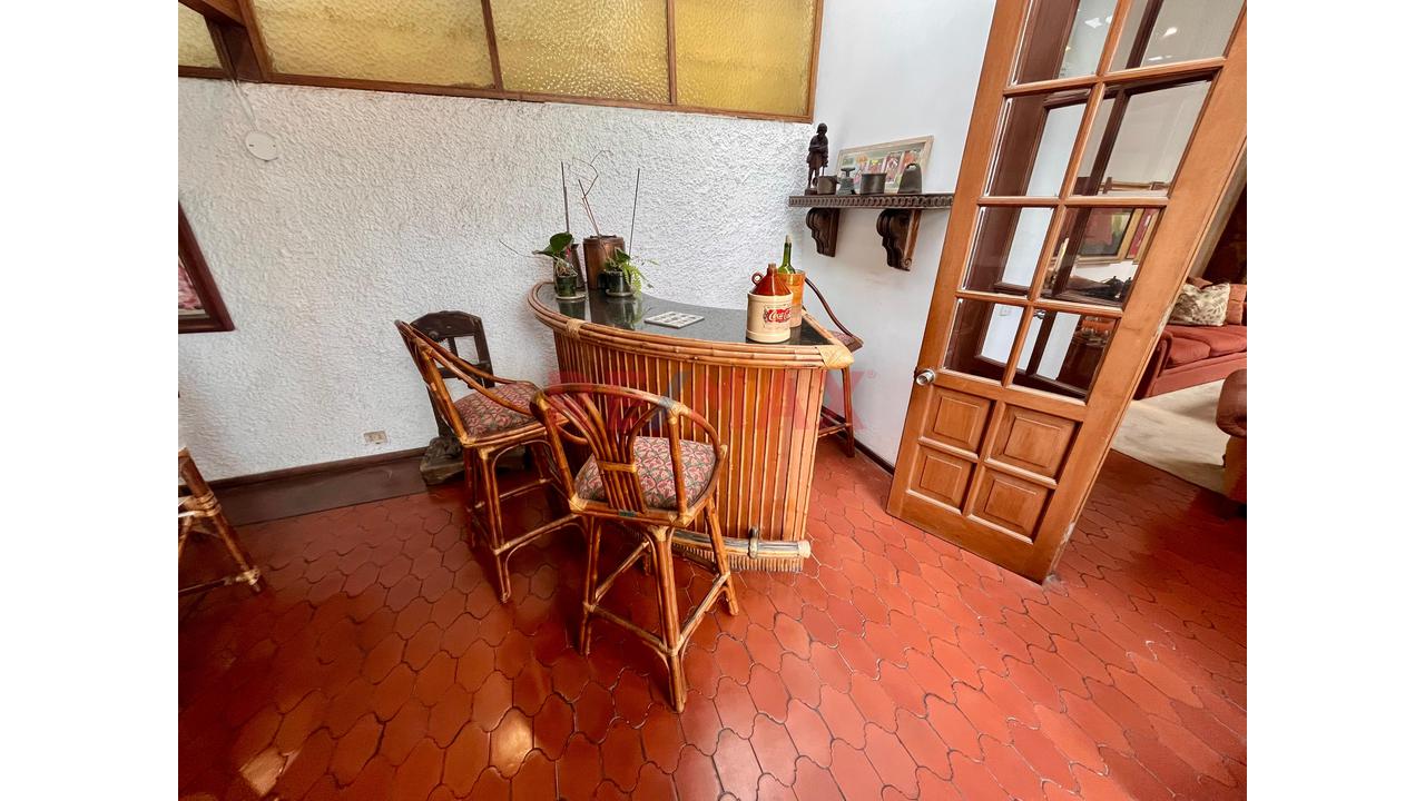 Venta De Casa En Miraflores De 397M2 Con Cochera - 4