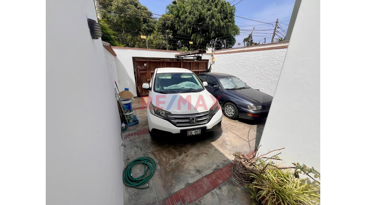 Venta De Casa En Miraflores De 397M2 Con Cochera - 16