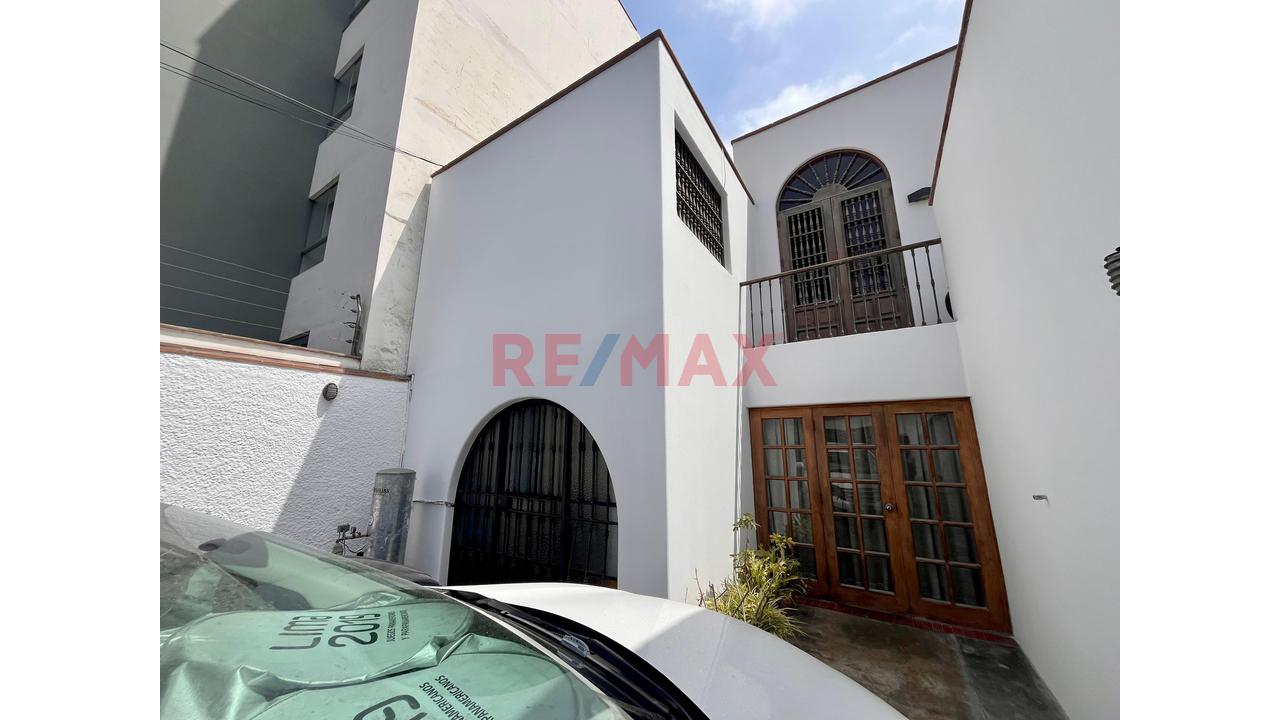 Venta De Casa En Miraflores De 397M2 Con Cochera - 10