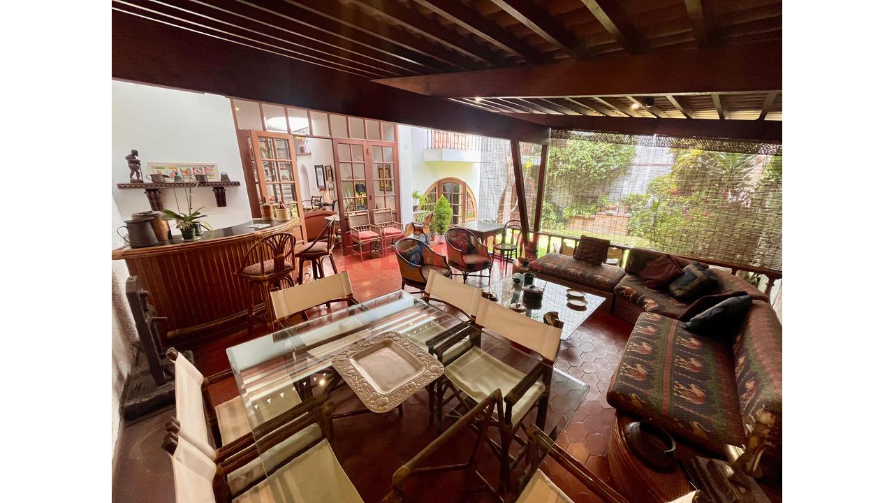 Venta De Casa En Miraflores De 397M2 Con Cochera - 3