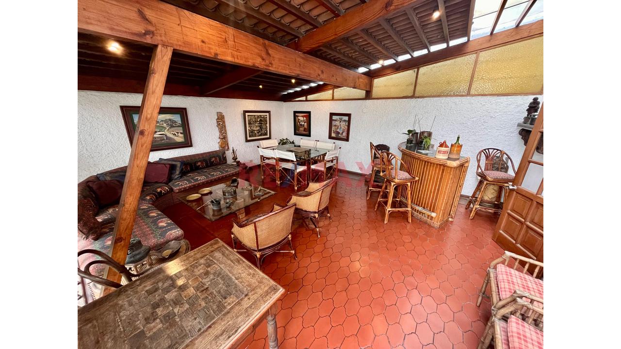 Venta De Casa En Miraflores De 397M2 Con Cochera - 12