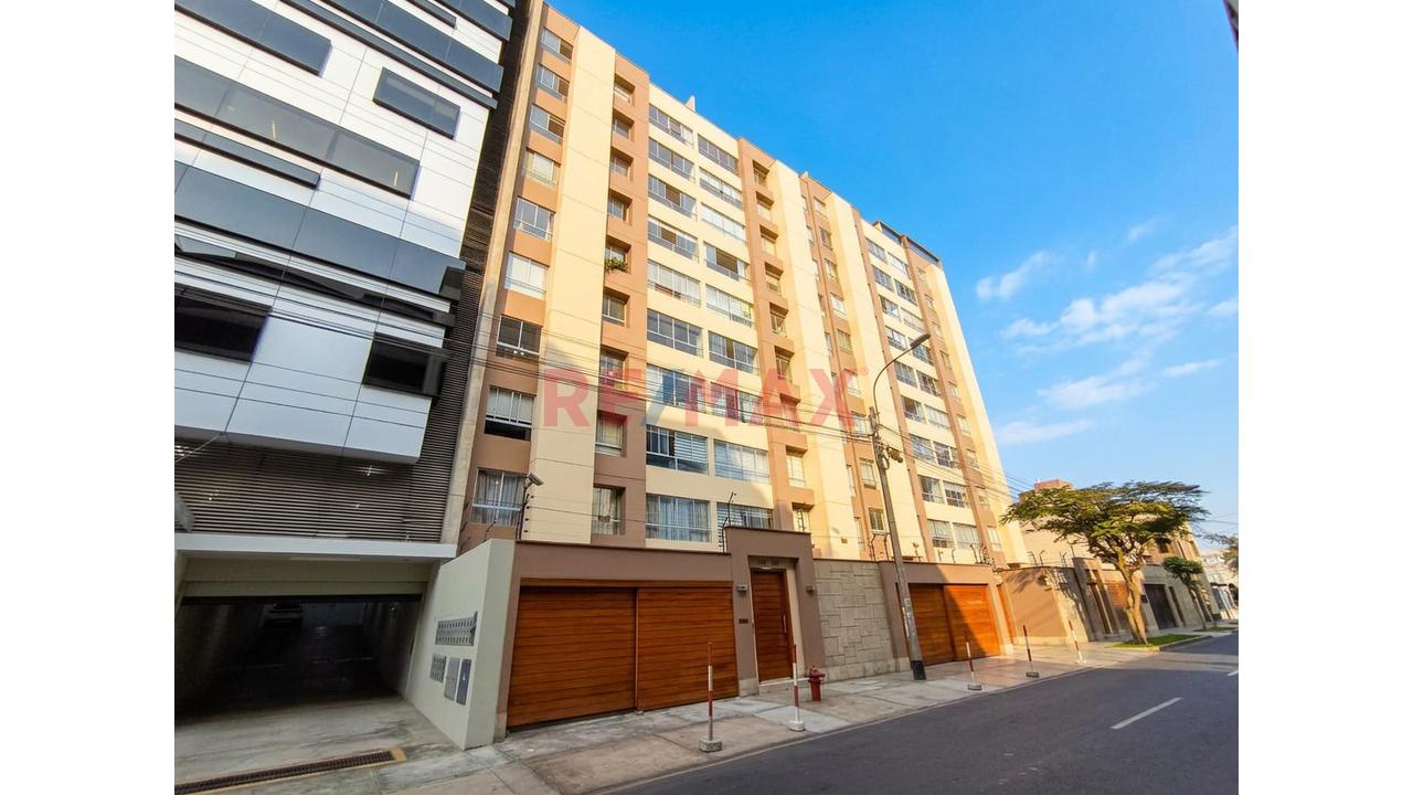 Departamento de 4 dormitorios en Santiago de Surco, 155 m²