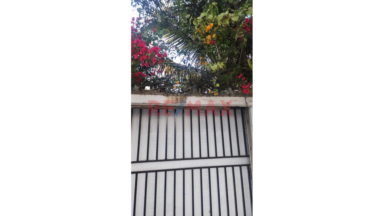 Venta De Casa Como Terreno - 2