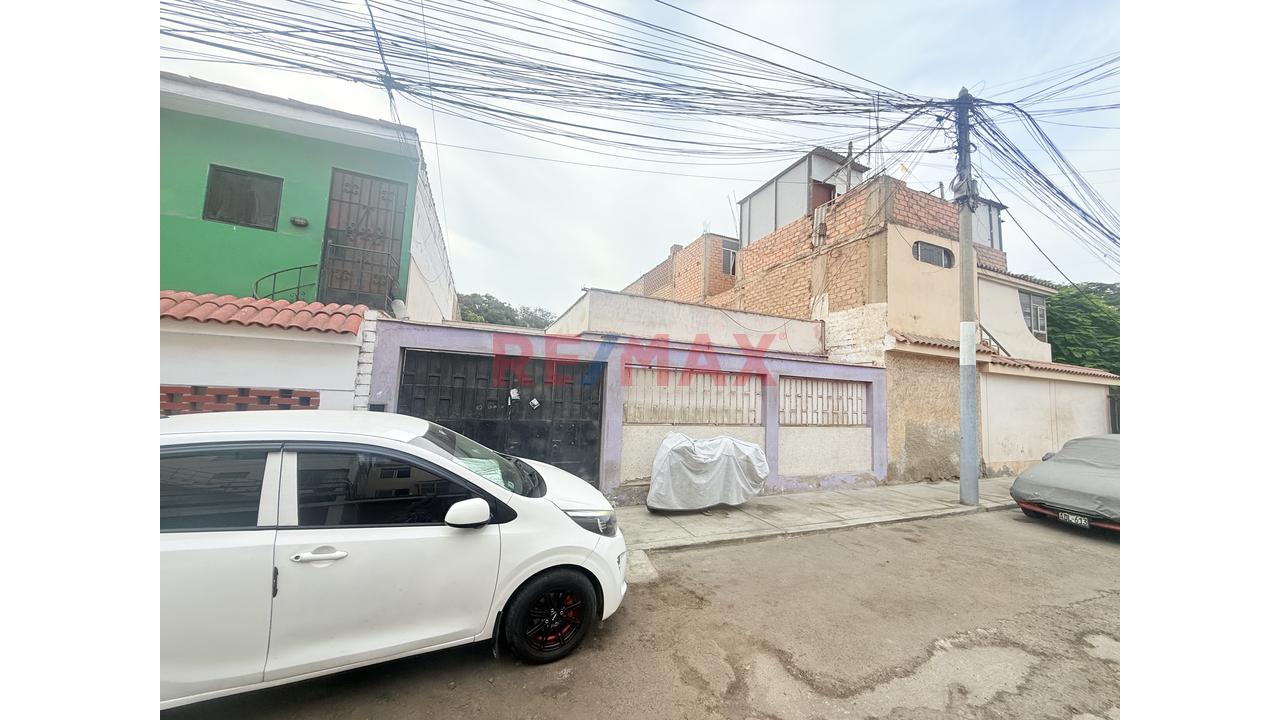 Venta Casa Como Terreno En Chorrillos - Gran Oportunidad De Inversión — foto 2