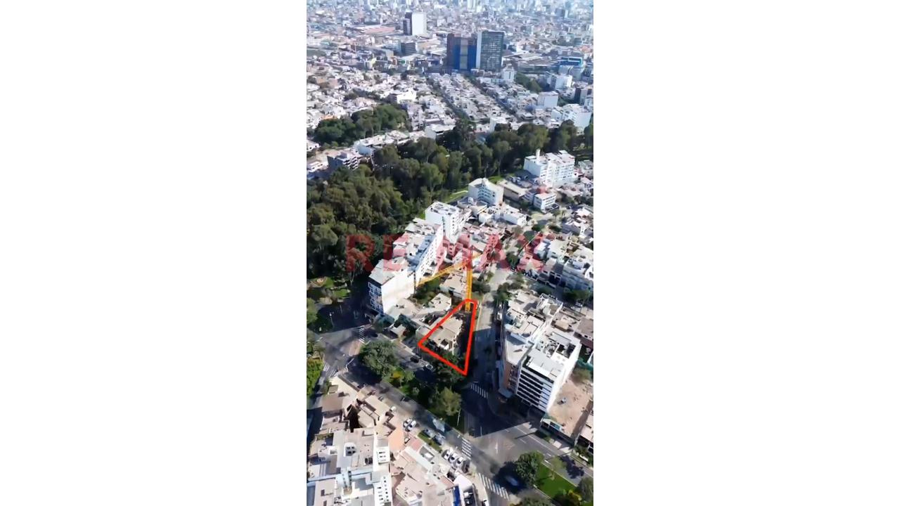 Venta De Casa En Esquina En Av. José Gálvez Barrenechea– Urb. Corpac, San Isidro - 4