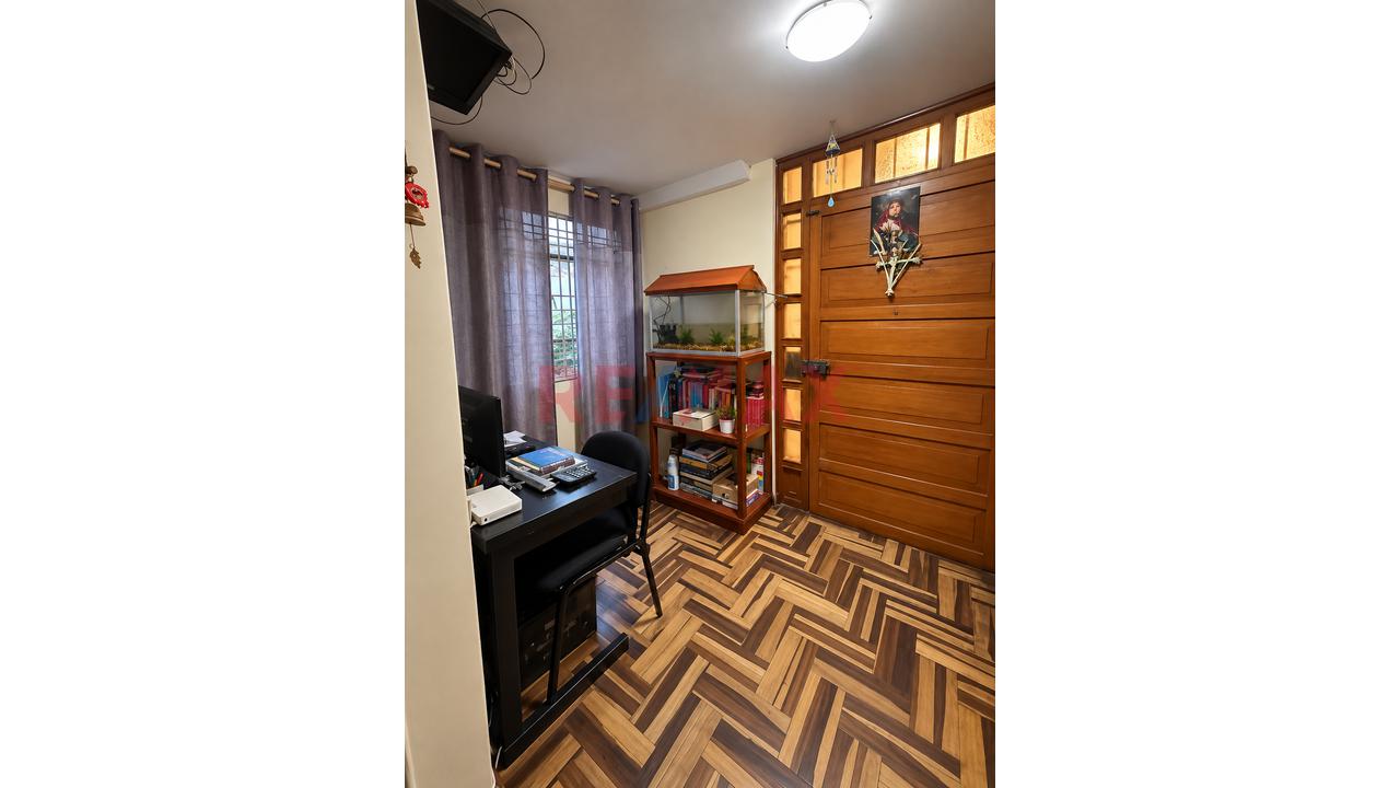 Excelente Oportunidad Se Vende Departamento 1Er Piso En Urb. Adepa - Jlbyr — foto 12