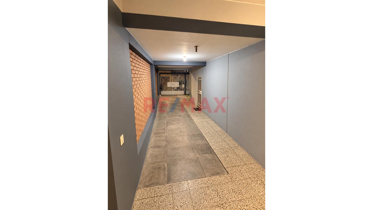 Excelente Oportunidad Se Vende Departamento 1Er Piso En Urb. Adepa - Jlbyr — foto 6