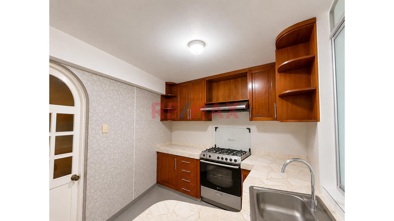 Departamento En Venta En San Isidro Con Cochera Cerca Al Óvalo Gutiérrez - 7