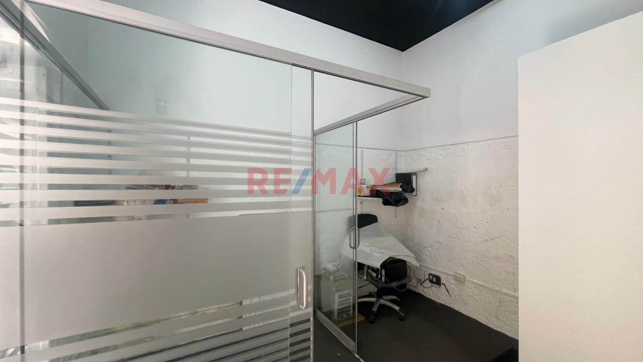 Vendo Oficina Interior Calle Mercaderes Con Peral - 3