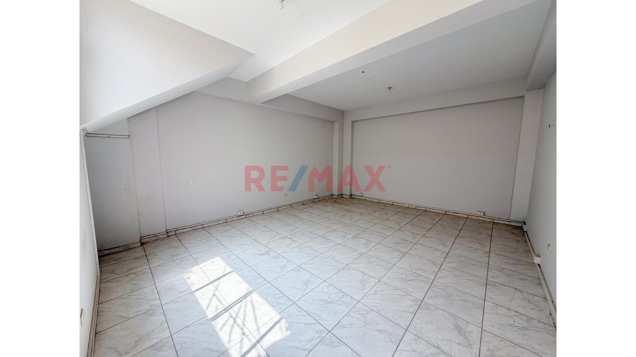 Local Comercial En Alquiler – Ubicación Estratégica Y Alto Potencial - 10