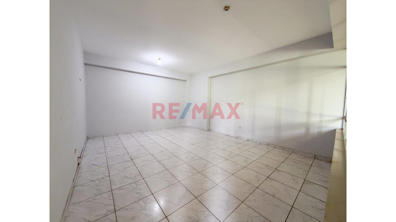 Local Comercial En Alquiler – Ubicación Estratégica Y Alto Potencial - 3