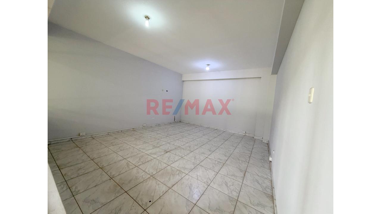 Local Comercial En Alquiler – Ubicación Estratégica Y Alto Potencial - 9