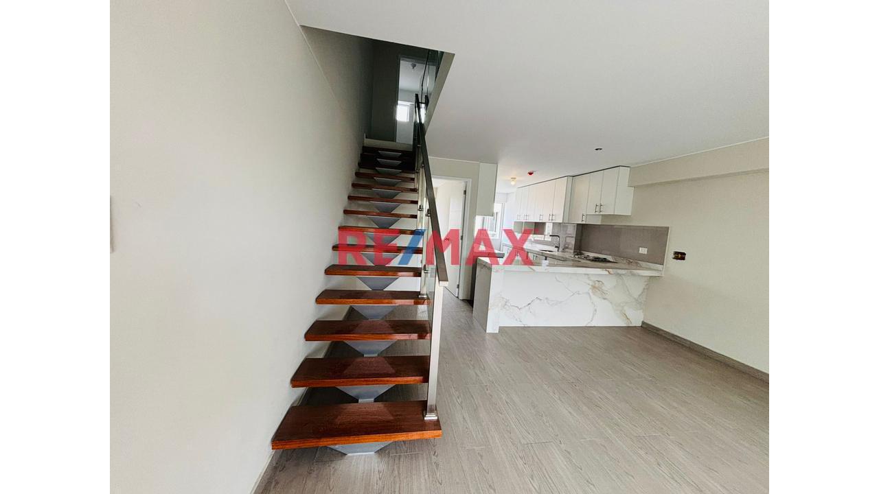 Vendo Departamento Duplex De Extreno, Frente A Parque En Surco