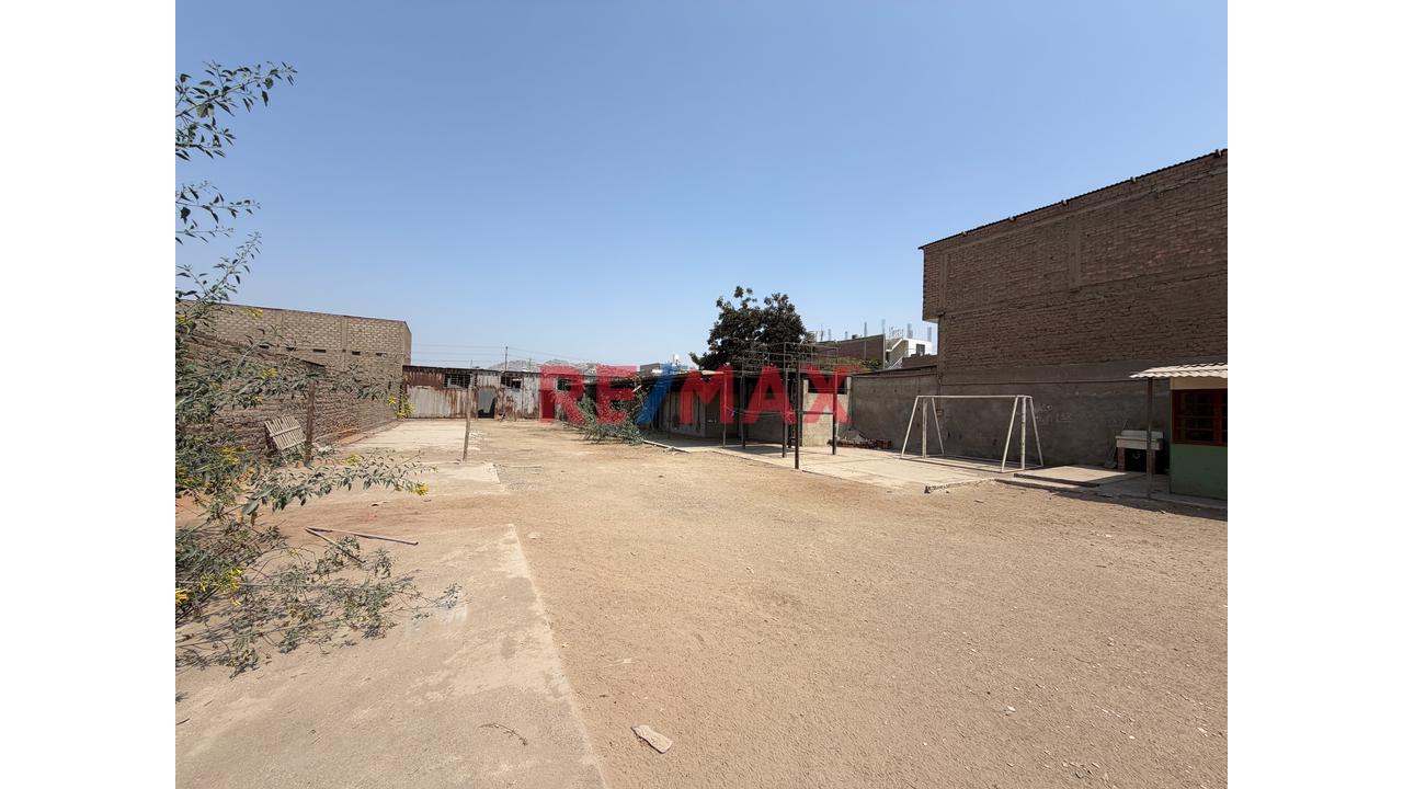 Terreno Comercial En Alquiler – Puente Piedra - 1