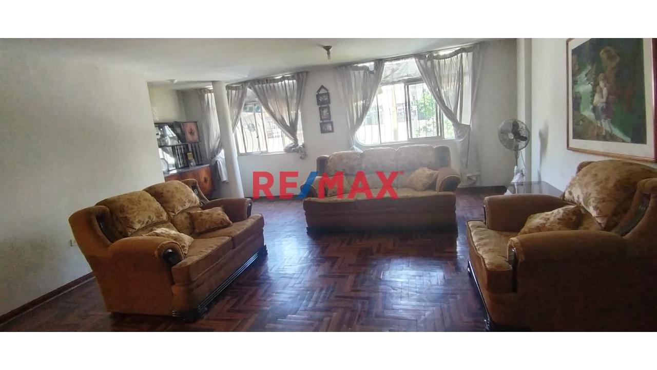 Departamento Amplio En 2 Do. Piso  Sin Mantenimiento En La Mejor Zona De Los Olivos - Villa Sol
