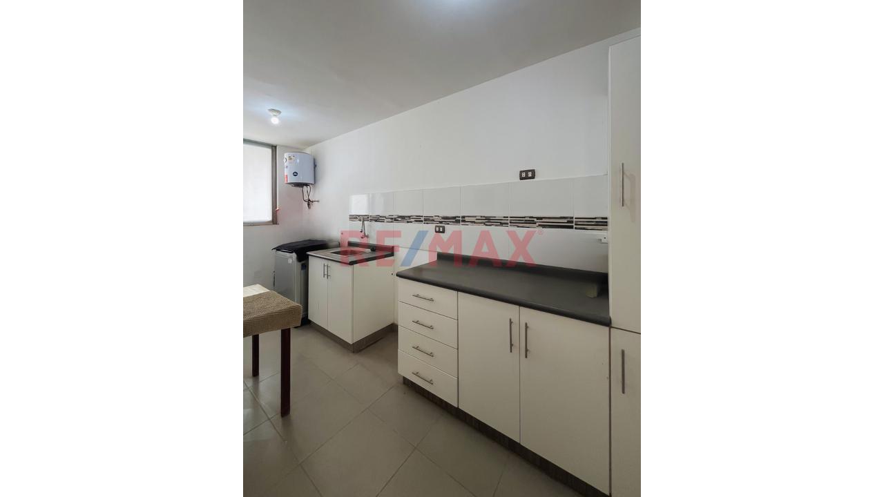 Casa en Venta de 5 dormitorios ubicado en Veintiseis De Octubre Casa en Venta de 5 dormitorios ubicado en Veintiseis De Octubre